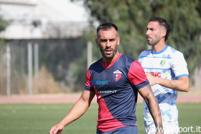 Calcio, Vado. Primo tempo da applausi con il Campomorone, battuti i genovesi 5-0. Al vaglio la posizione di Alessandro D'Angelo