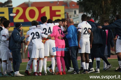 Calcio, Vado. Oggi il recupero con il Borgosesia. Lunardon elogia i rossoblu: &quot;Giocano il calcio più positivo, ma dobbiamo fare punti&quot;