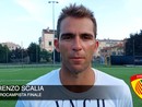 Calcio, Finale. Scalia gol e i giallorossi tornano alla vittoria: &quot;Abbiamo imparato a usare anche la sciabola, ma abbiamo ancora tanto margine&quot; (VIDEO)