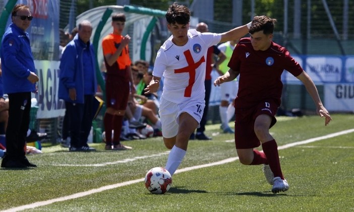 Calcio, Torneo delle Regioni. E' il giorno delle finali. La Liguria a caccia dell'alloro, il team femminile eliminato dalla Lombardia