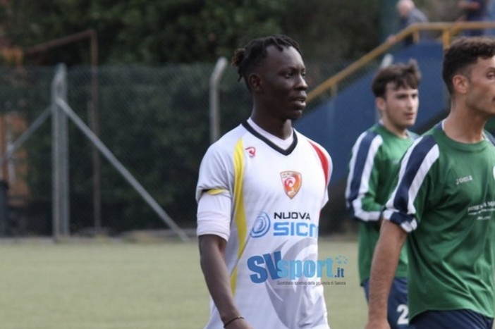 Calcio. La Carcarese a gamba tesa contro il razzismo: &quot;Chi ha insultato Ndiaye non potrà più entrare al Corrent&quot;