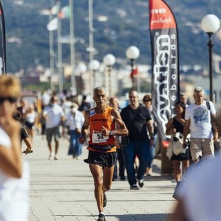 Wind Run: 6 Km di emozioni tra il molo di Andora e il Parco delle Farfalle organizzata dalla Golfo Dianese Runners