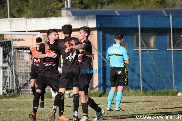 Calcio, Prima Categoria B. La prima vittoria della Priamar sfugge a 5 dalla fine, è 2-2 con l'Old Boys Rensen