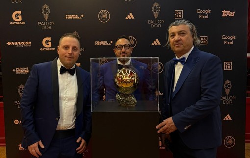 Calcio. Notte da Pallone d'oro per Simone Marinelli, l'ex presidente di Savona e Albenga a Parigi insieme a Simone Sinopia e Roberto Cancellara