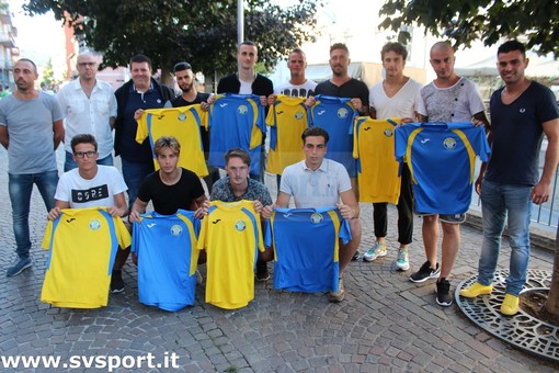 Calcio, Cairese: la missione &quot;Eccellenza&quot; è partita, ieri sera la presentazione nel cuore della cittadina valbormidese