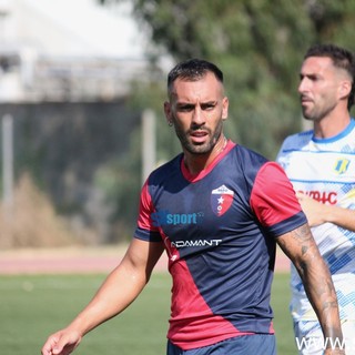 Calcio, Vado. Primo tempo da applausi con il Campomorone, battuti i genovesi 5-0. Al vaglio la posizione di Alessandro D'Angelo