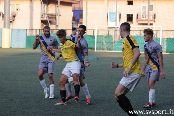 Calcio, Promozione, Multa per epiteti razzisti al Serra Riccò, cinque giocatori fermati per un turno