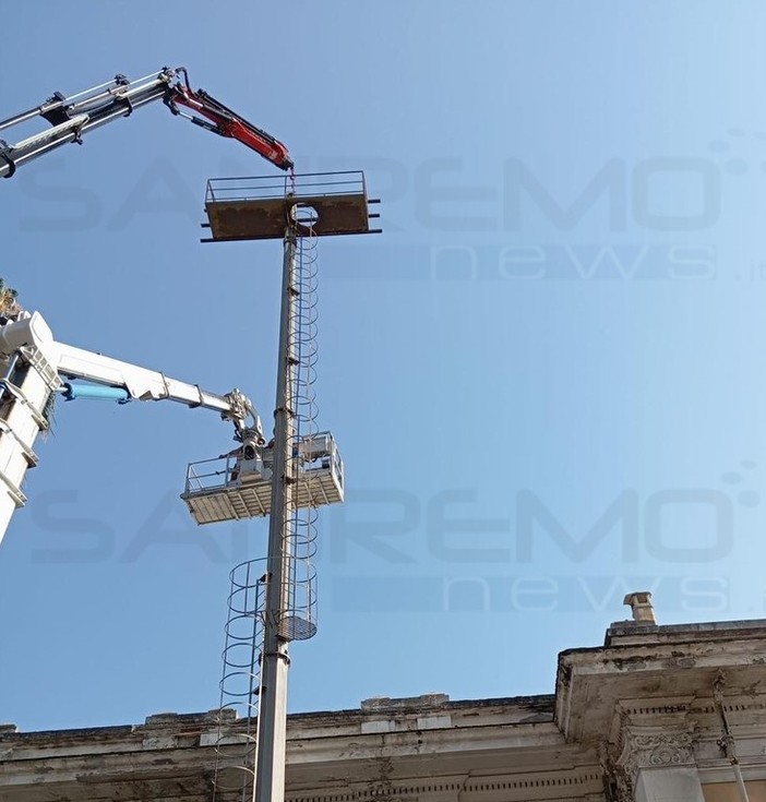 Sanremo: smontate in una settimana le 'torri faro' dello stadio comunale, ora è nuovamente agibile