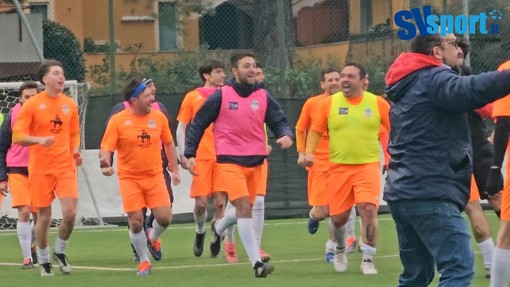 Calcio. Il rigore di Scali e l'esultanza di squadra, la vittoria sul Cisano proietta il Bordighera a un passo dalla Prima Categoria (VIDEO)