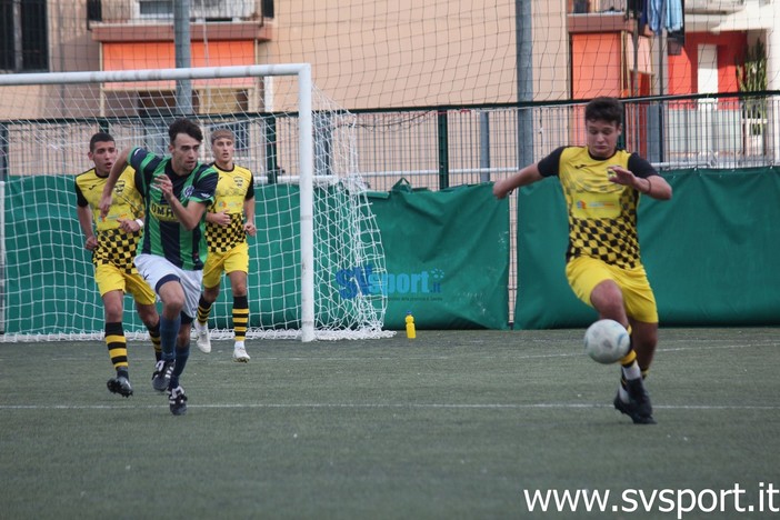 Calciomercato. Baia Alassio sempre più argentina, preso il fantasista Valentino Aurellio