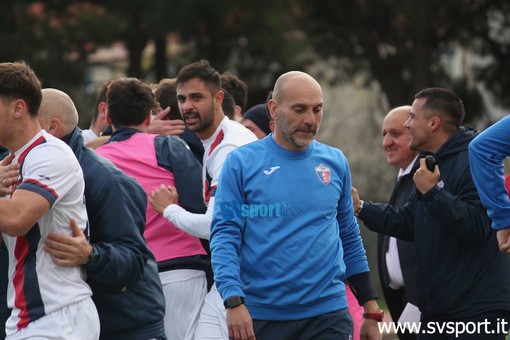 Calcio. Vado-Stresa, rossoblu a caccia del poker di vittorie consecutive. Trasferte piemontesi per Sestri Levante e Sanremese