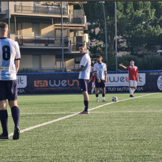 Calcio, Promozione. La Carcarese si scioglie al Devincenzi, poker Pietra ai valbormidesi