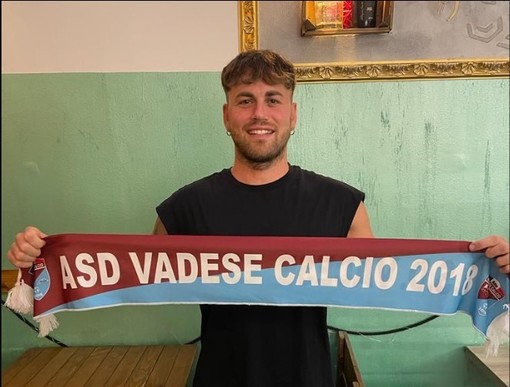 Calciomercato, Vadese. Ancora un colpo, Claudio Esposito è azzurrogranata