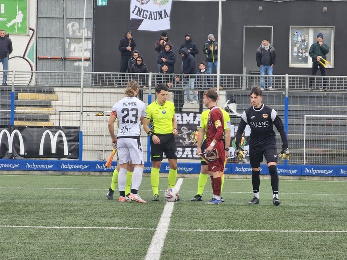 Calcio, Serie D. Due gol e poco altro, pari inevitabile tra Albenga e Borgosesia