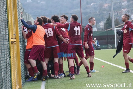 Calcio, Promozione. Il Pontelungo batte anche il Ventimiglia e resta capolista