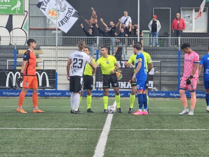 Calcio, Serie D. L'Albenga è un rullo e batte anche l'Alba! 4-1 ingauno con la doppietta di Venneri