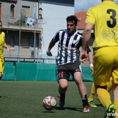 Giovanni Mea con la maglia dell'Albenga