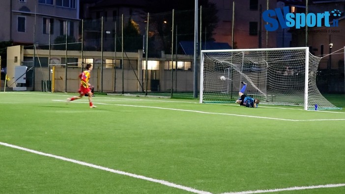 Calcio, Juniores. I rigori della semifinale tra Finale e Rivasamba. Giallorossi infallibili, Martinetti è super (VIDEO)