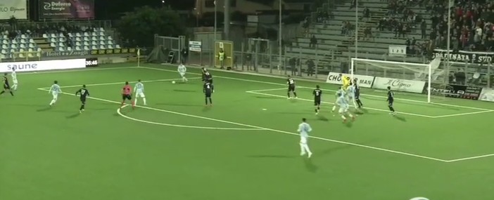 Calcio, Serie C: nulla da fare per l'Albissola, gli highlights del 4-0 a favore della Virtus Entella (VIDEO)