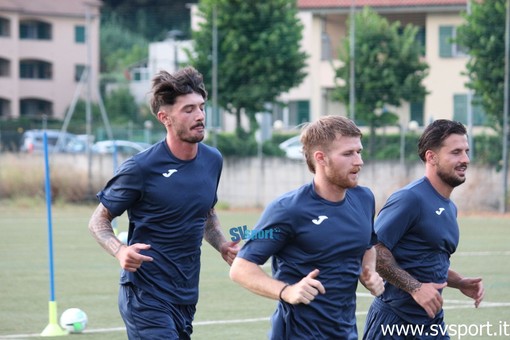 Calcio, Coppa Liguria. E' l'ora del Savona, alle 20:45 l'esordio con l'Old Boys Rensen