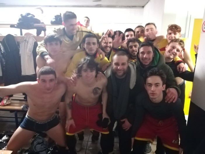 Calcio, Juniores: Albenga bagnata e vincente, il trionfo nel derby con l'Imperia arriva all'87°