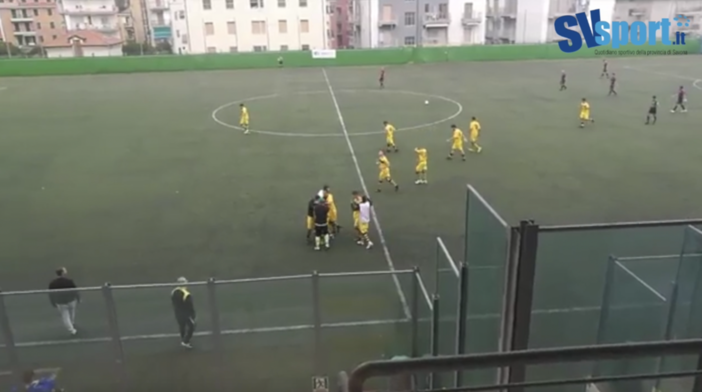 Calcio. Prima vittoria per la Baia Alassio, rivediamo i gol nel 2-1 alla Golfo Dianese (VIDEO)