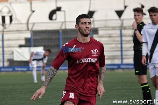 Michael Ventre con la maglia del Ventimiglia