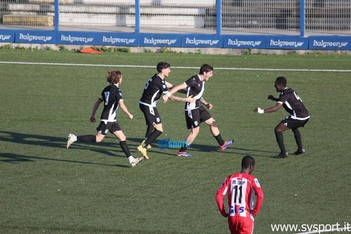 Calcio, Juniores. Il tecnico del Fossano esalta l'Albenga: &quot;Ha onorato la maglia che altri hanno calpestato&quot;