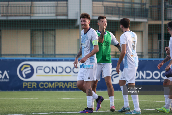 Calcio, Pietra Ligure. Filippo Pili giura fedeltà ai biancocelesti: &quot;Punto ad altre 100 presenze in biancoceleste, crediamo nel nostro lavoro&quot; (VIDEO)