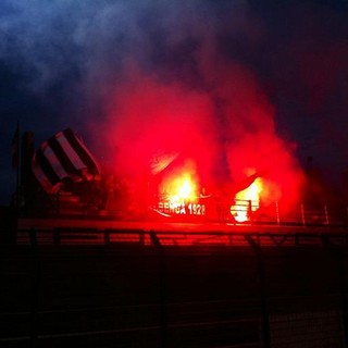 Calcio, Albenga: gli Ultras caricano la squadra per l'inizio della preparazione