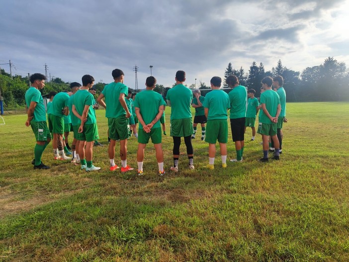 Calcio, Promozione. Missione vittoria per il Bragno, stasera l'esordio di mister Ferraro contro il Superba