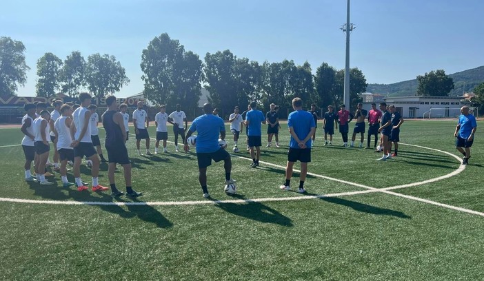 Calcio, Vado. Equilibrio e buon ritmo, reti bianche nel primo test in famiglia