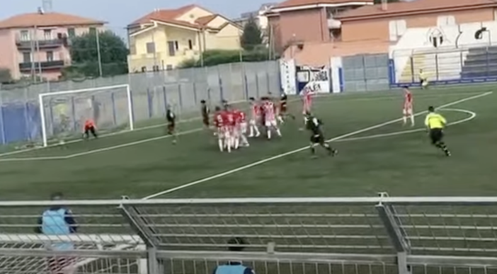 Calcio, Pontelungo. Gol, vittoria e primato con la punizione di Guardone: &quot;Una rete tutta dedicata a mia figlia Sofia&quot; (VIDEO)