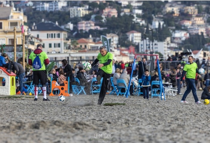 Le stelle dello sport tornano ad Alassio, il 6 gennaio l'ottava edizione del Footgolf in spiaggia