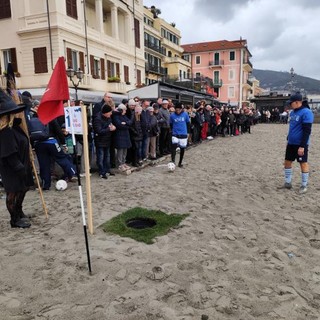 Alassio. Diego Fuser e Marco Osio trionfano alla nona edizione di &quot;Footgolf in spiaggia&quot;