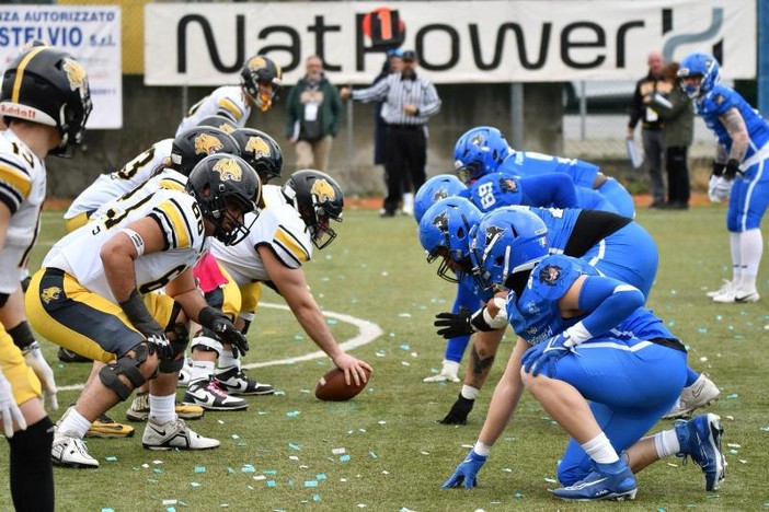 Football Americano. Gioco e grinta non bastano ai Pirates, i Giaguari Torino espugnano Luceto