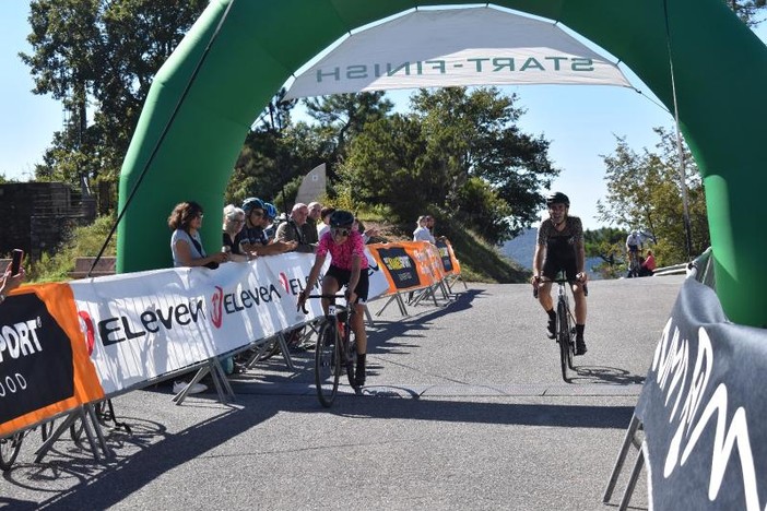 Nardin e Bisso vincono la Granfondo Alassio che chiude i circuiti Gran Trofeo Gs Alpi e Specialized Granfondo Series