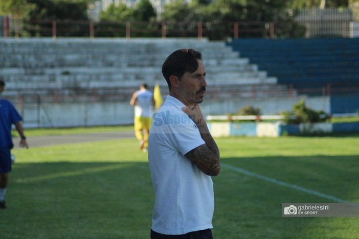 Calcio. Savona, si chiude con una sconfitta in semifinale playoff l'annata biancoblù. Grandoni: &quot;Tanta amarezza, il Ligorna probabilmente non meritava la vittoria&quot; (VIDEO)