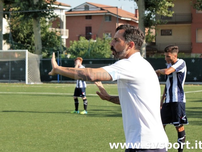 Calcio, Savona. Grandoni si gode la vittoria di Stresa: &quot;Questa squadra sa combattere, ma c'è ancora tanto lavoro da fare&quot;