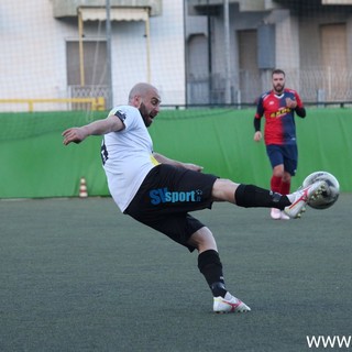 Calcio. La Baia Alassio non soffre di vertigini, le vespe passano a Cengio con Michero e Cannizzaro