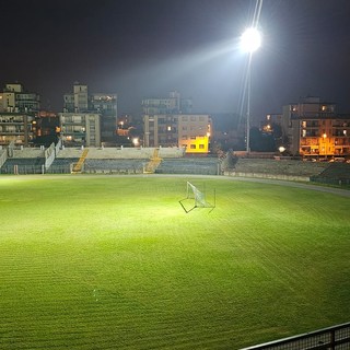 &quot;Luci al Bacigalupo&quot;, nello stadio di Savona ecco la riaccensione. Viti: &quot;Martedì l'utilizzo nelle ore serali con l'uso delle docce&quot;