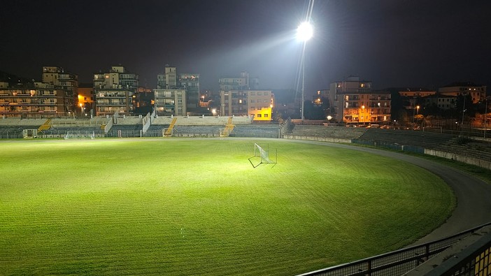 &quot;Luci al Bacigalupo&quot;, nello stadio di Savona ecco la riaccensione. Viti: &quot;Martedì l'utilizzo nelle ore serali con l'uso delle docce&quot;