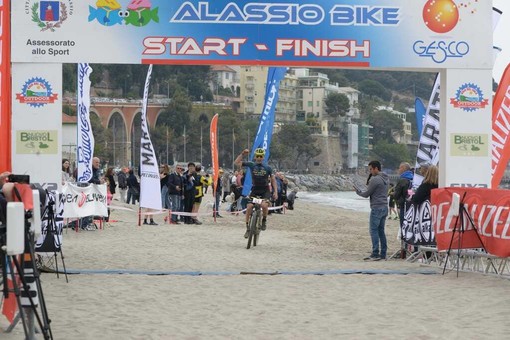 Mtb. La Coppa Lombardia scatta da Alassio con la Granfondo del Muretto