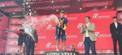 Giro d'Italia, Milan braccia al cielo ad Andora: &quot;Grandissimo lavoro della squadra, puntavamo a questa tappa&quot;