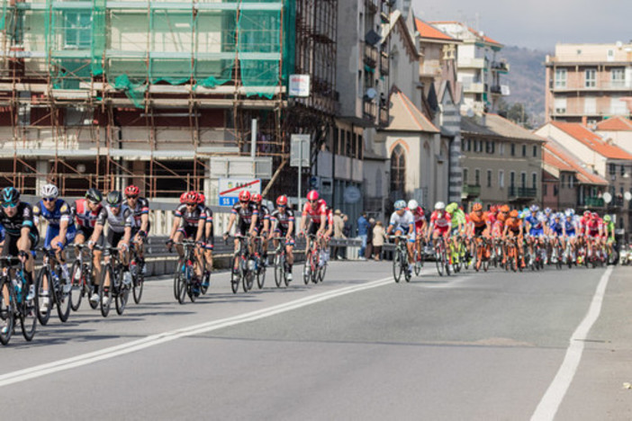 Milano-Sanremo 2025, a Vado la gara cambia rotta: passaggio in via Caduti e via Maestri del Lavoro per poi ritornare sull'Aurelia