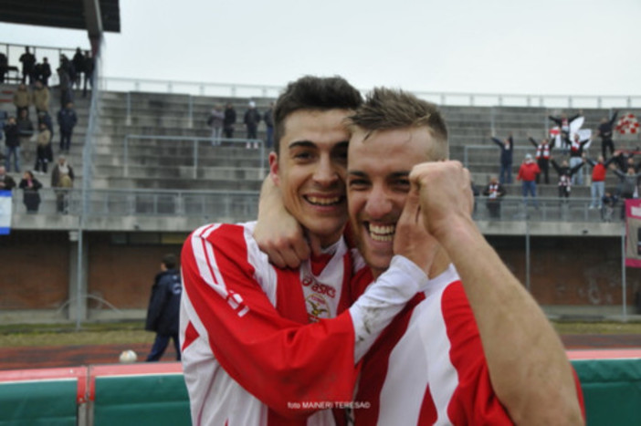 Mazzotti con la maglia del Cuneo, al suo fianco Cappannelli