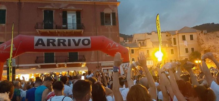 Mezz'ora all'Alba. a Laigueglia vince Nicola Piccardo dell'Albenga Runner