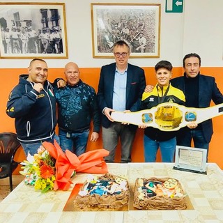 Savate. La cintura mondiale è arrivata a Savona, Chiara Vincis portata in trionfo (FOTO)