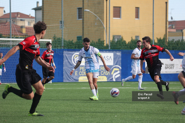 Calcio, Coppa Italia di Eccellenza. Il Pietra Ligure in semifinale contro l'Arenzano, il 6 novembre il sorteggio dei campi