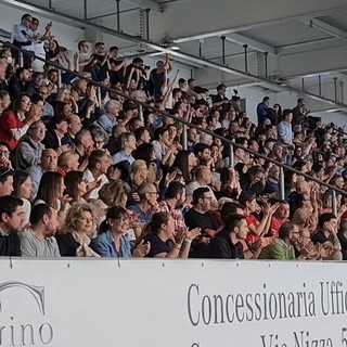 Spettacolo sugli spalti e in acqua, un arbitraggio pessimo non rovina la festa della Rari (VIDEO)